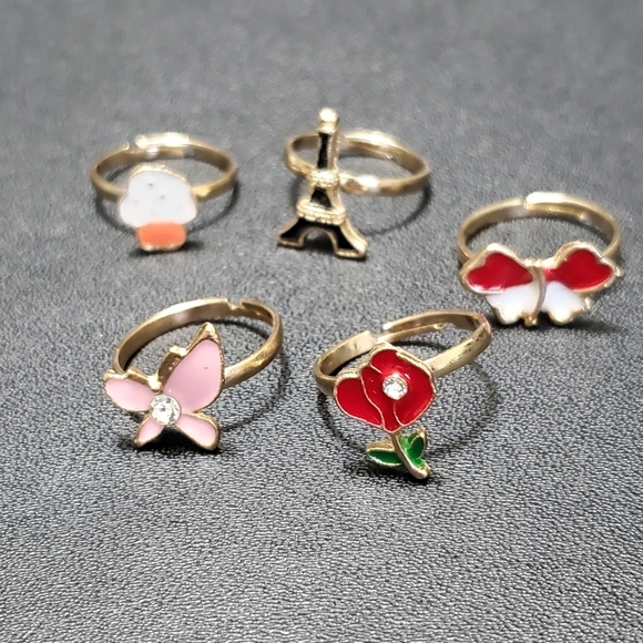 *Sale* Set of 5 gold tone children's rings - Picture 1 of 8
